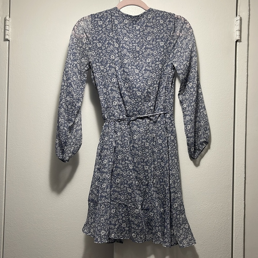 Abercrombie and Fitch dress size extra small tall - Picture 2 of 2